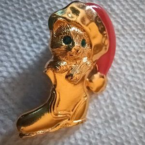 Vntg AVON Kitty Santa in Stocking TIE TACK Pin Adorable